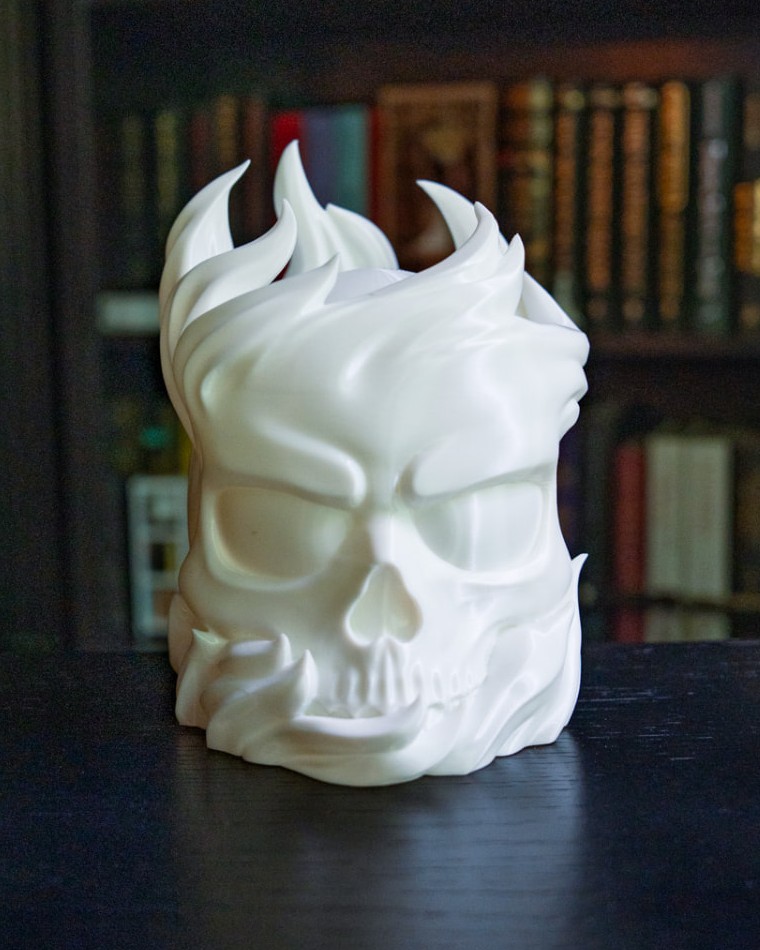 Flame Skull Lamp