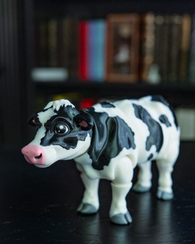 Articulating Dairy Cow